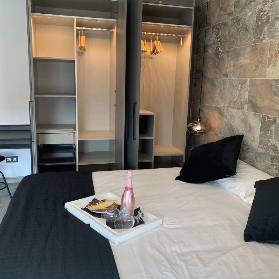 Hotel Riojano 우마네스 데 마드리드 외부 사진